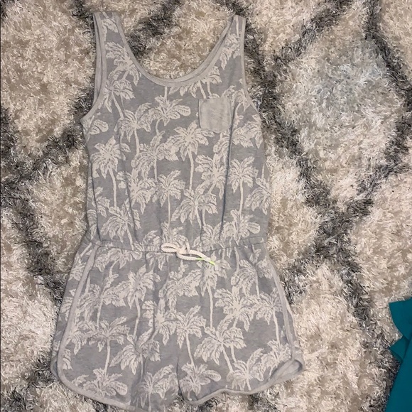 Romper - Picture 1 of 2
